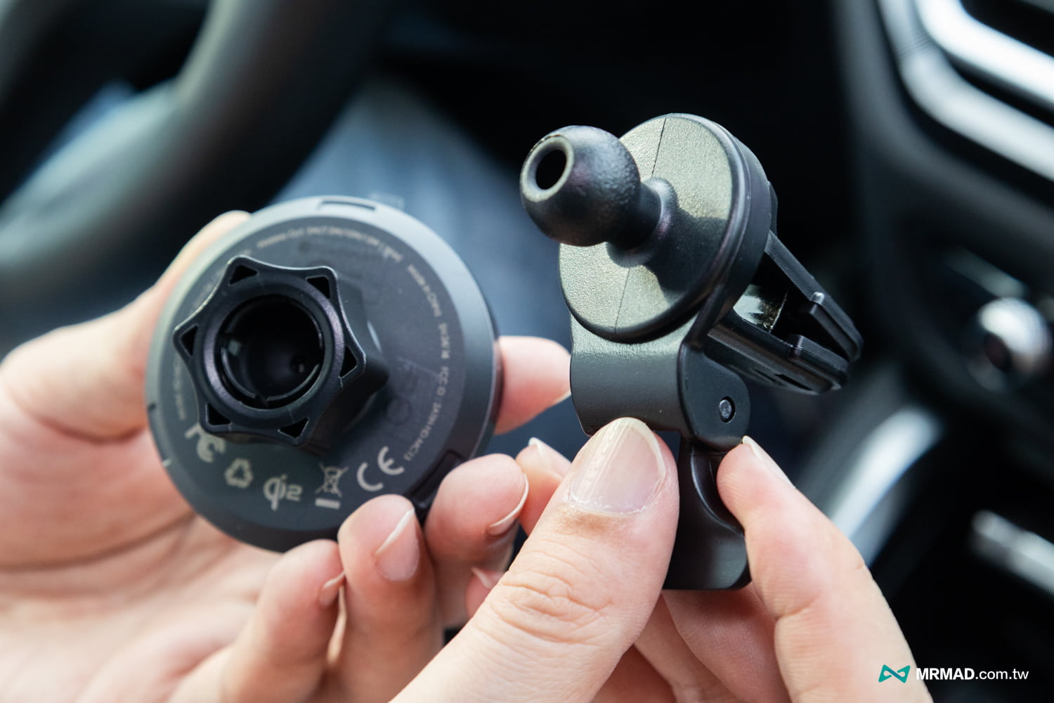 AUKEY HD-MC13 Qi2 磁吸15W無線車充2