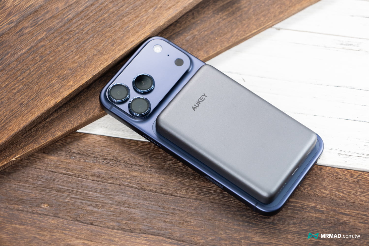 AUKEY Magfusion Qi2磁吸行動電源評測6