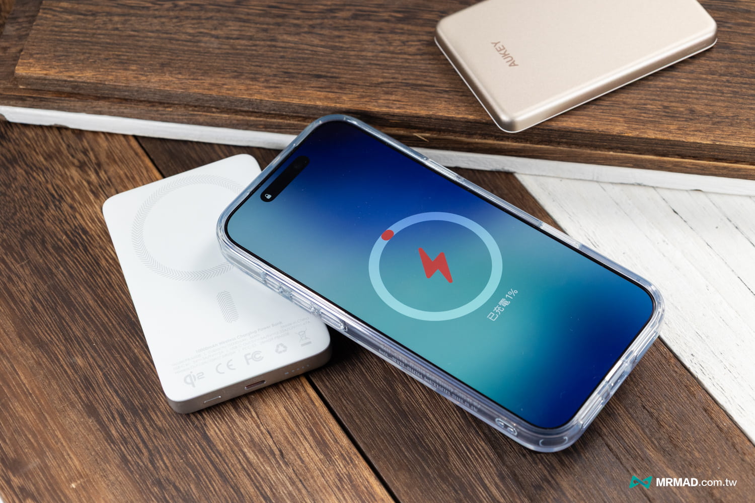 aukey magfusion qi2 accessories unboxing 8