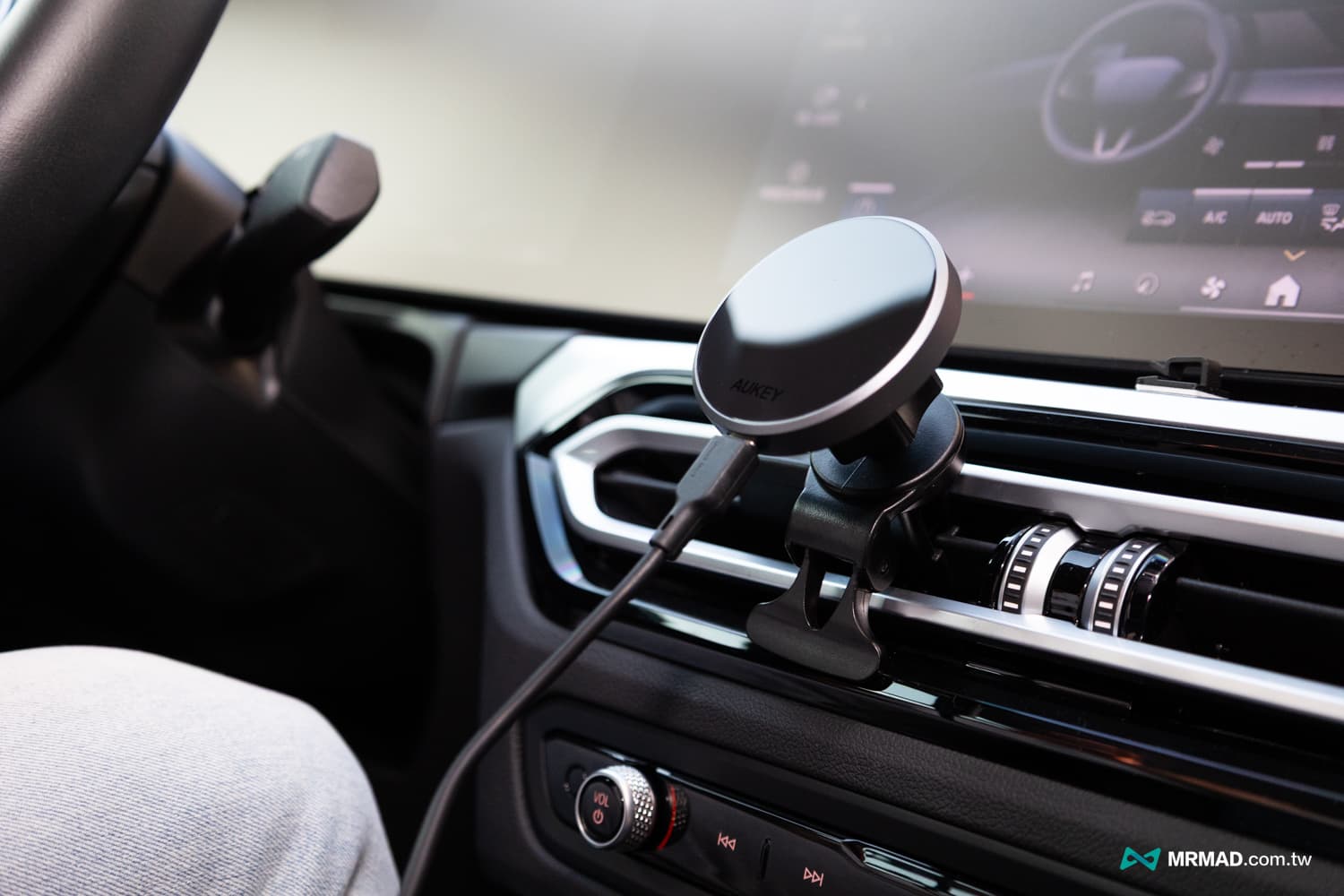 aukey magfusion qi2 accessories unboxing b1