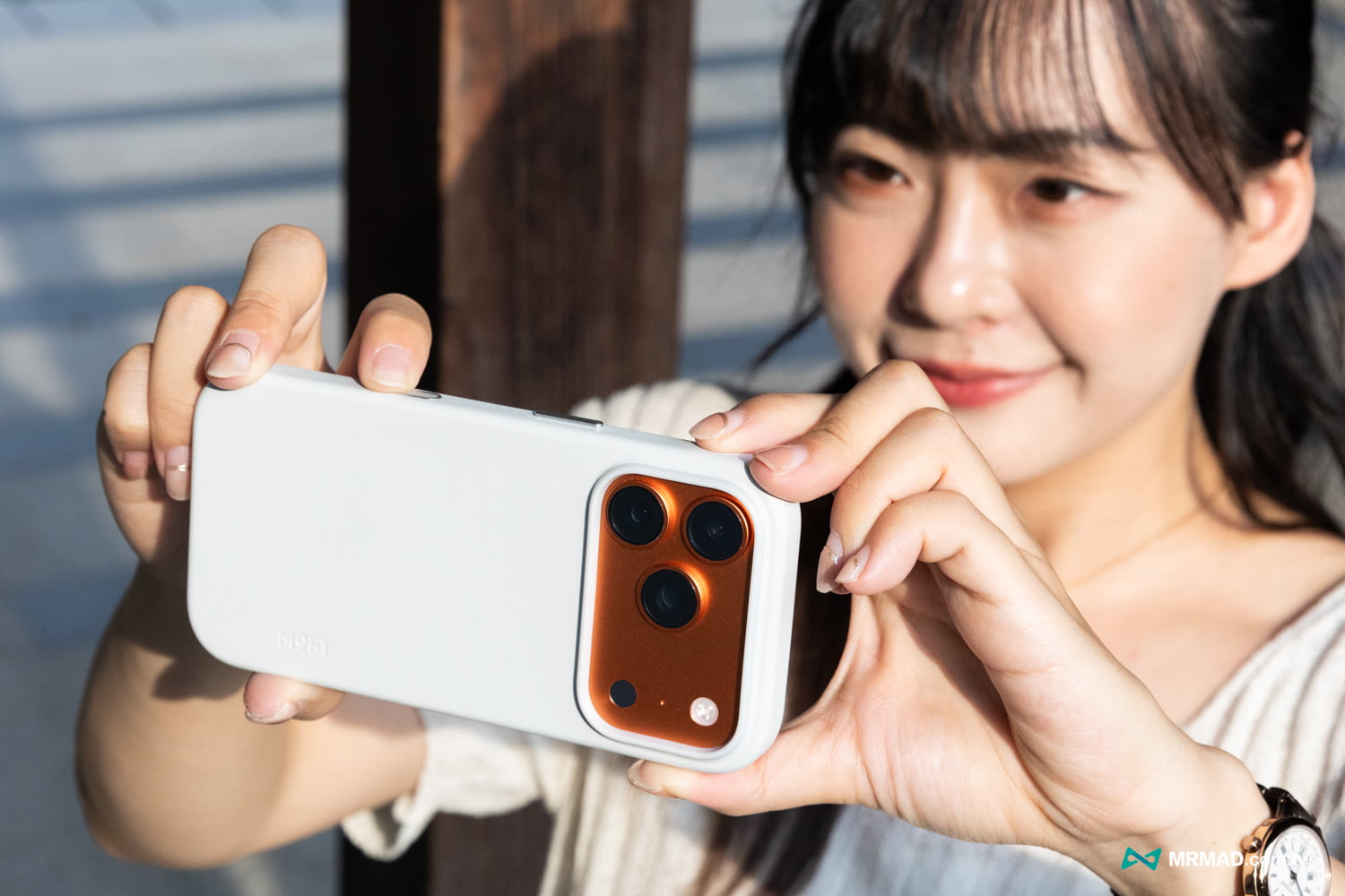 MOFT i17 皮革磁力保護殼 MOVAS開箱8