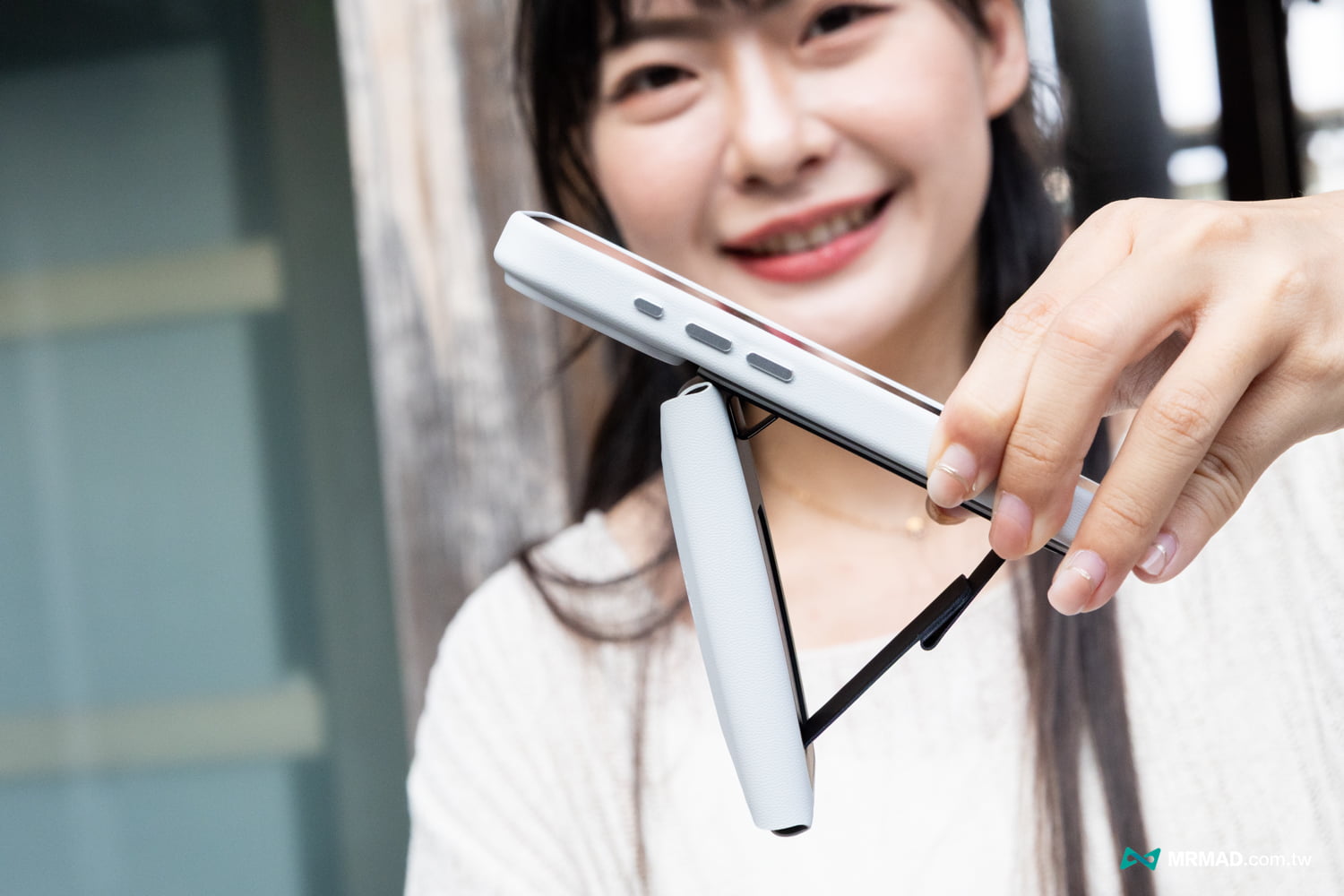 MOFT 多功能磁吸卡包 MOVAS開箱6