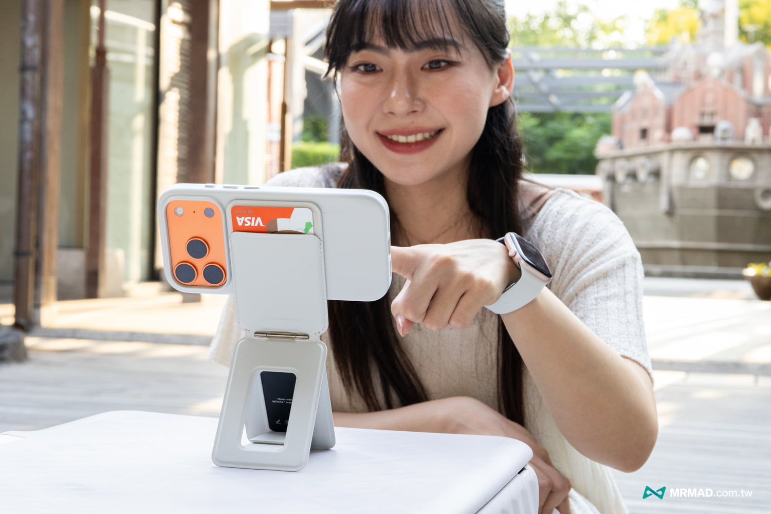 MOFT iPhone 瞬變三角支架 MOVAS 卡夾版7