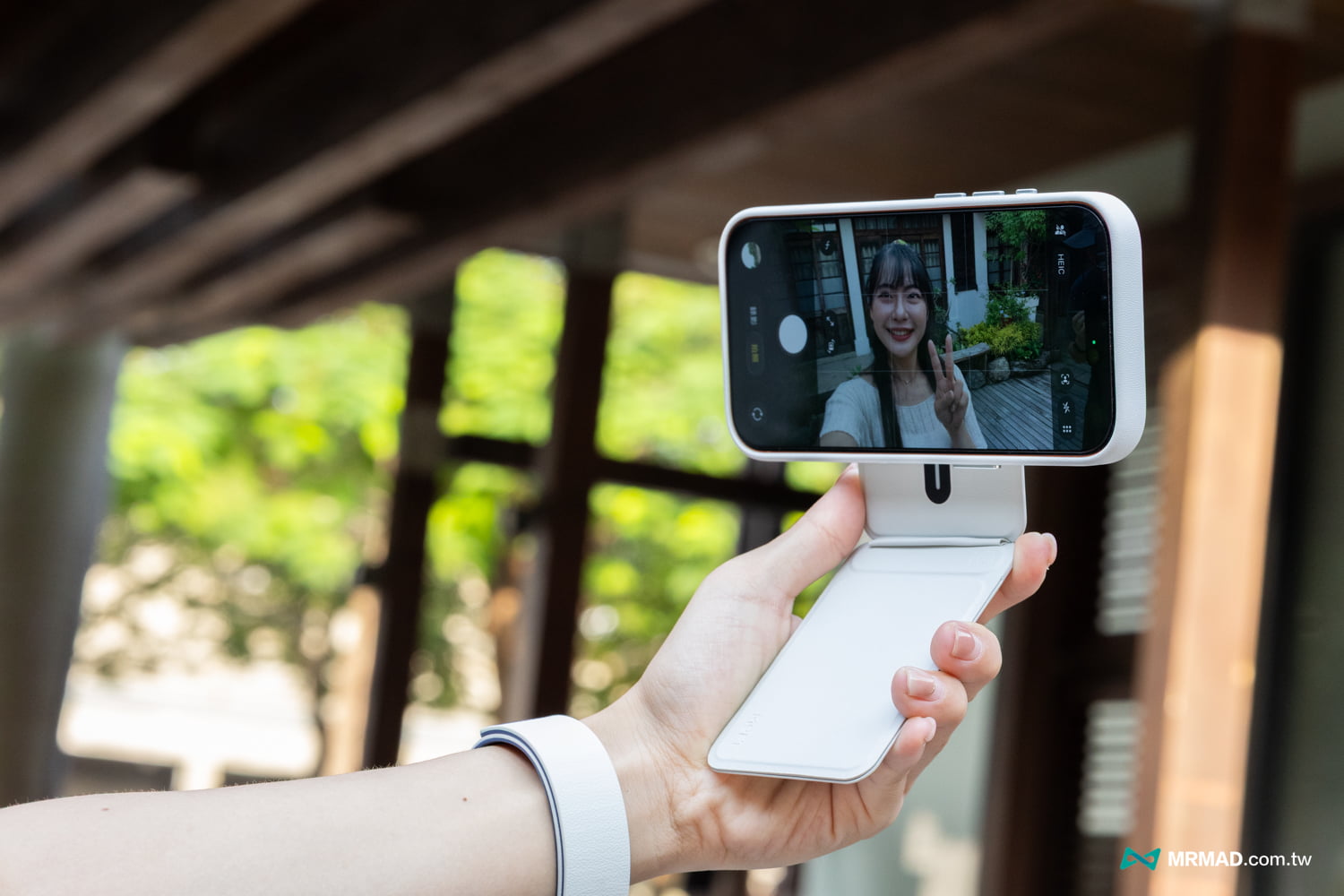 MOFT iPhone 瞬變三角支架 MOVAS 卡夾版10