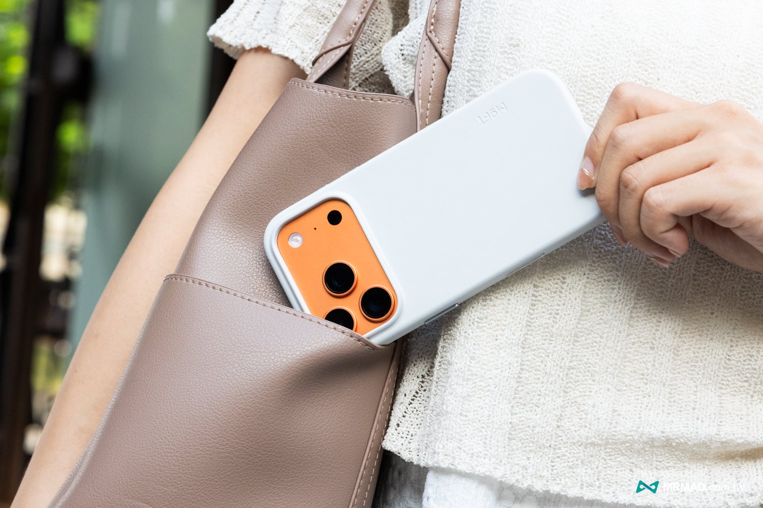 MOFT i17 皮革磁力保護殼 MOVAS開箱2