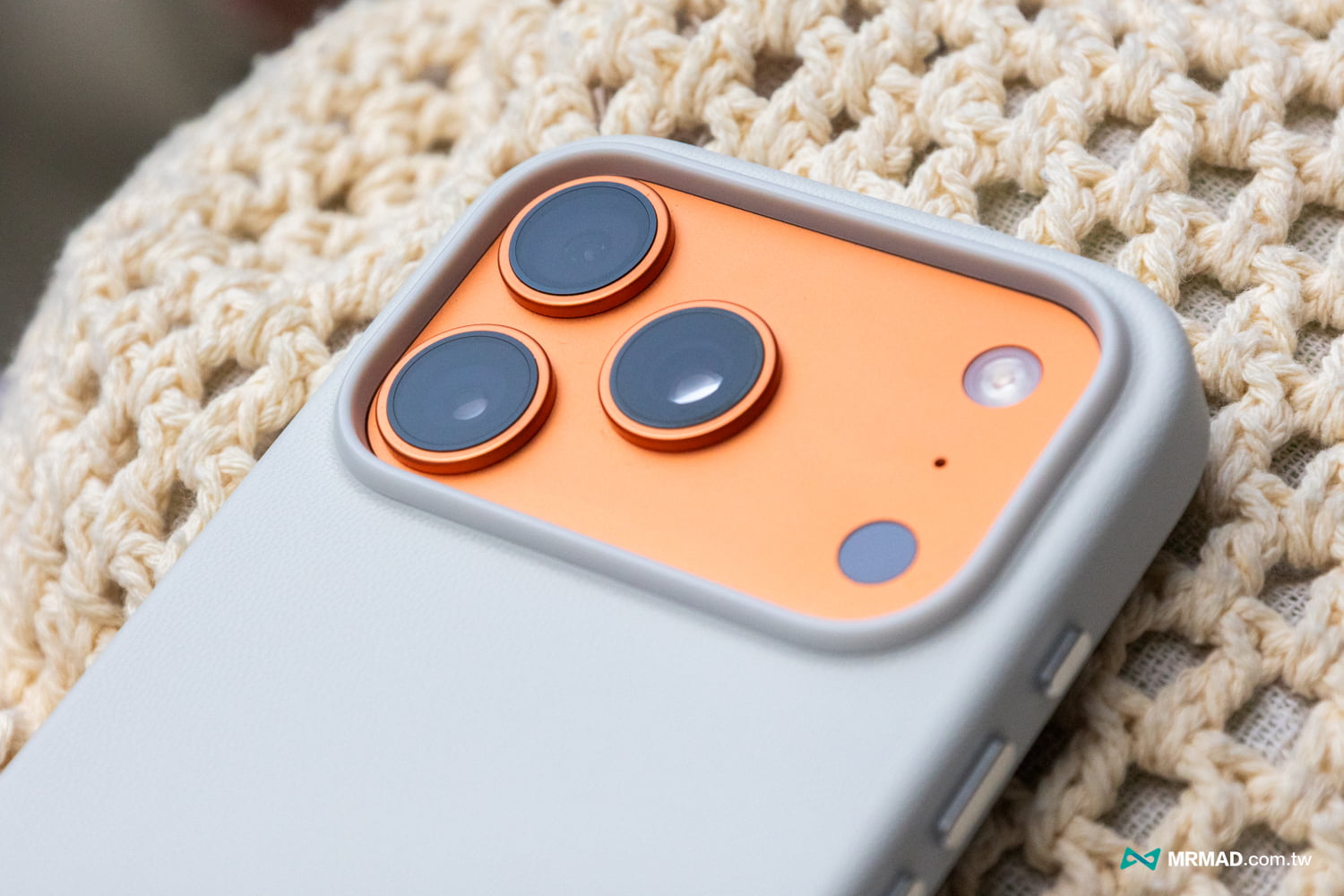 MOFT i17 皮革磁力保護殼 MOVAS開箱4