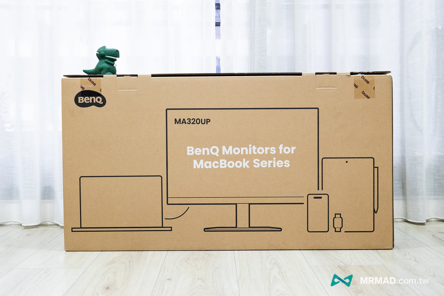 根據文章內容，BenQ MA320UP 外接螢幕值得入手的理由包括： 1. 與 MacBook 的視覺體驗高度同步：無論