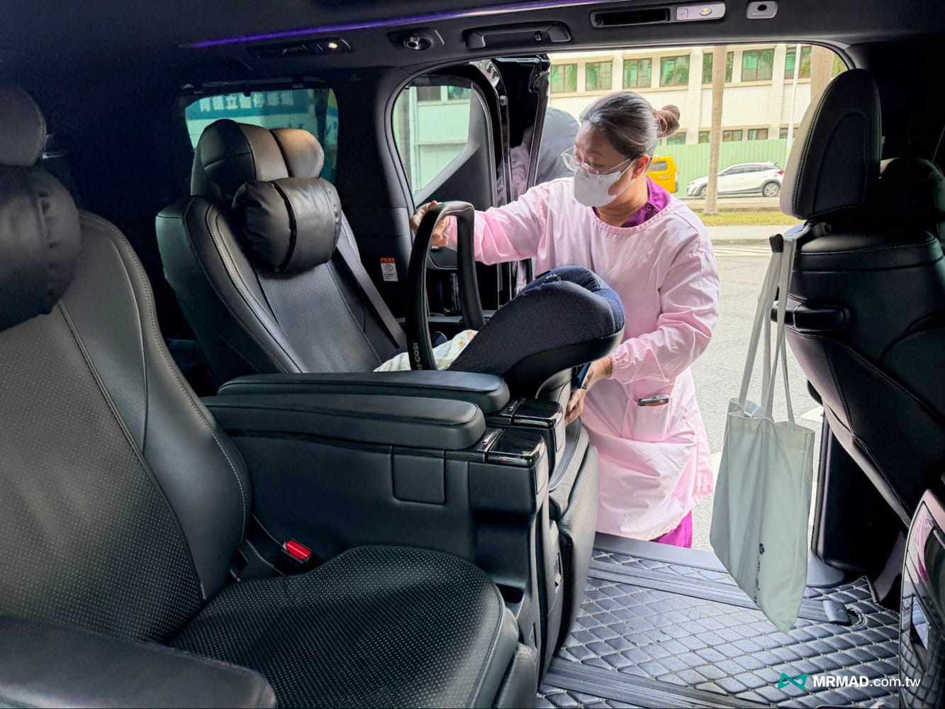 百悅尊榮專車接送：出院直達月中2
