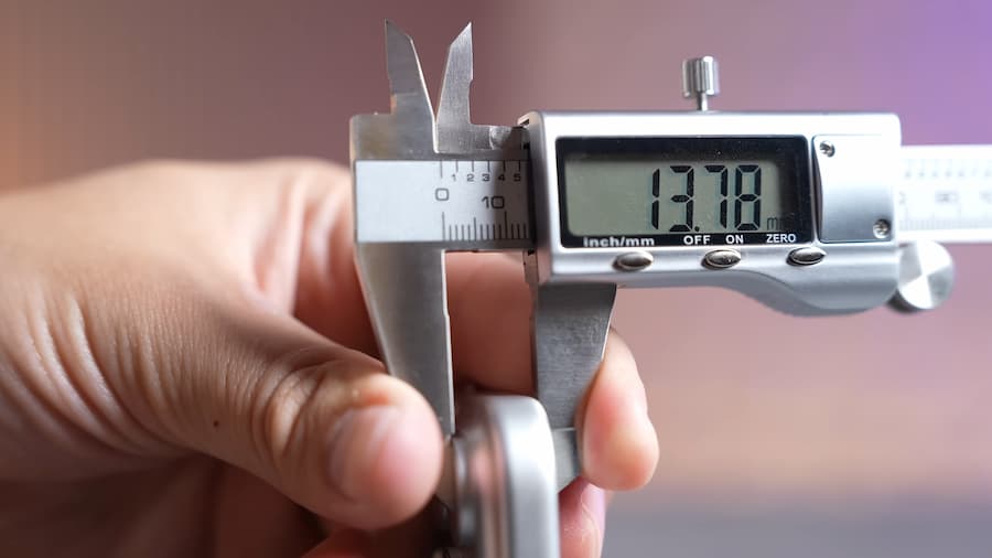 iPhone 18 Pro Max 機身厚度