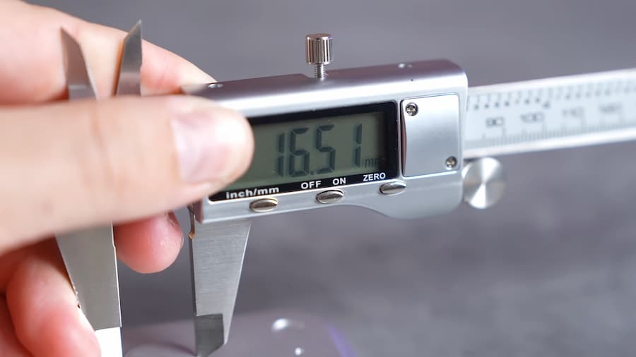 鏡頭更大和高度更凸 1