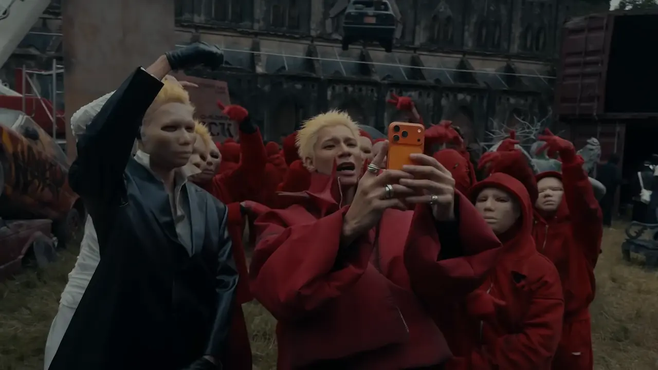 揭秘越南歌手MCK《HVL》以iPhone 17 Pro拍攝360全景MV影片技術