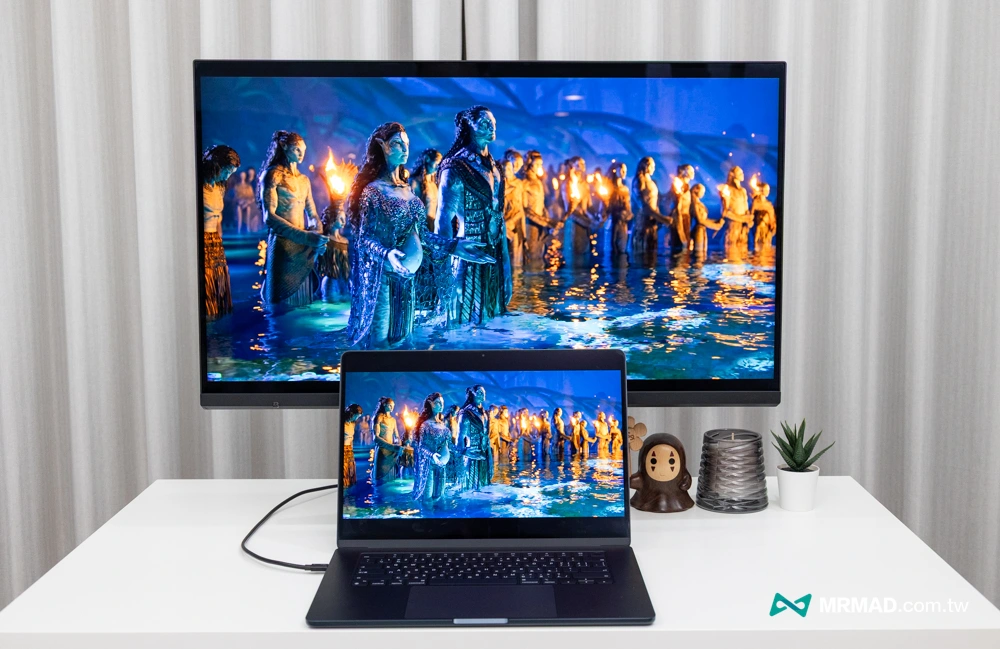MA320UG螢幕色彩表現與MacBook對比實測3
