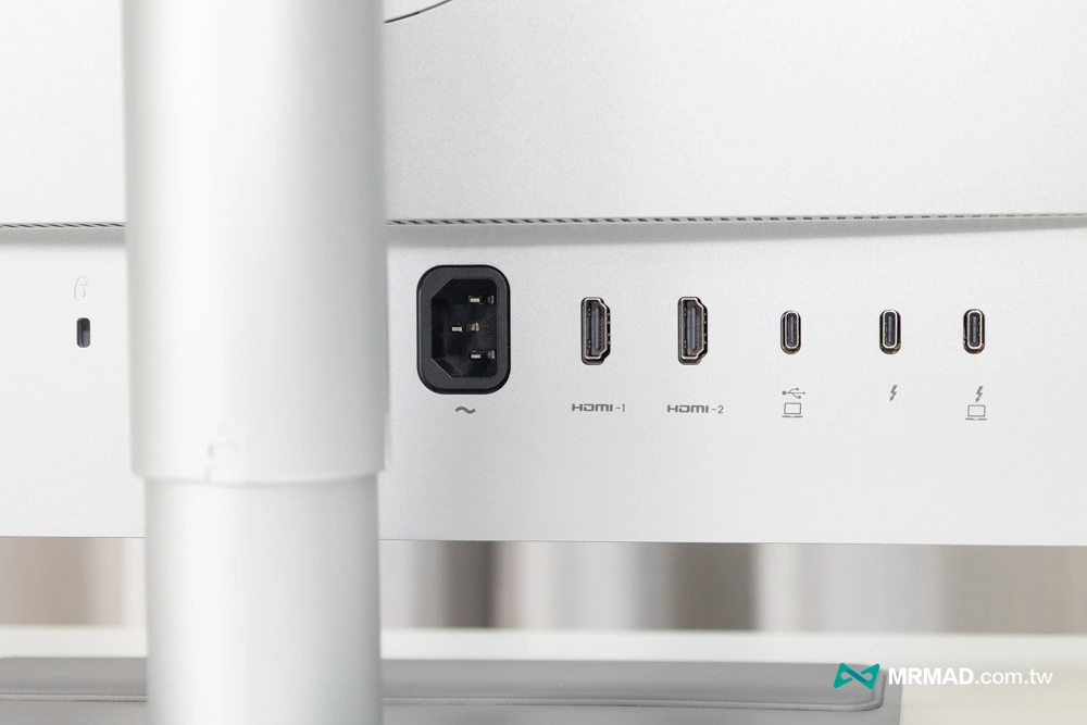 一線整合桌面方案Thunderbolt 4 + 96W 供電