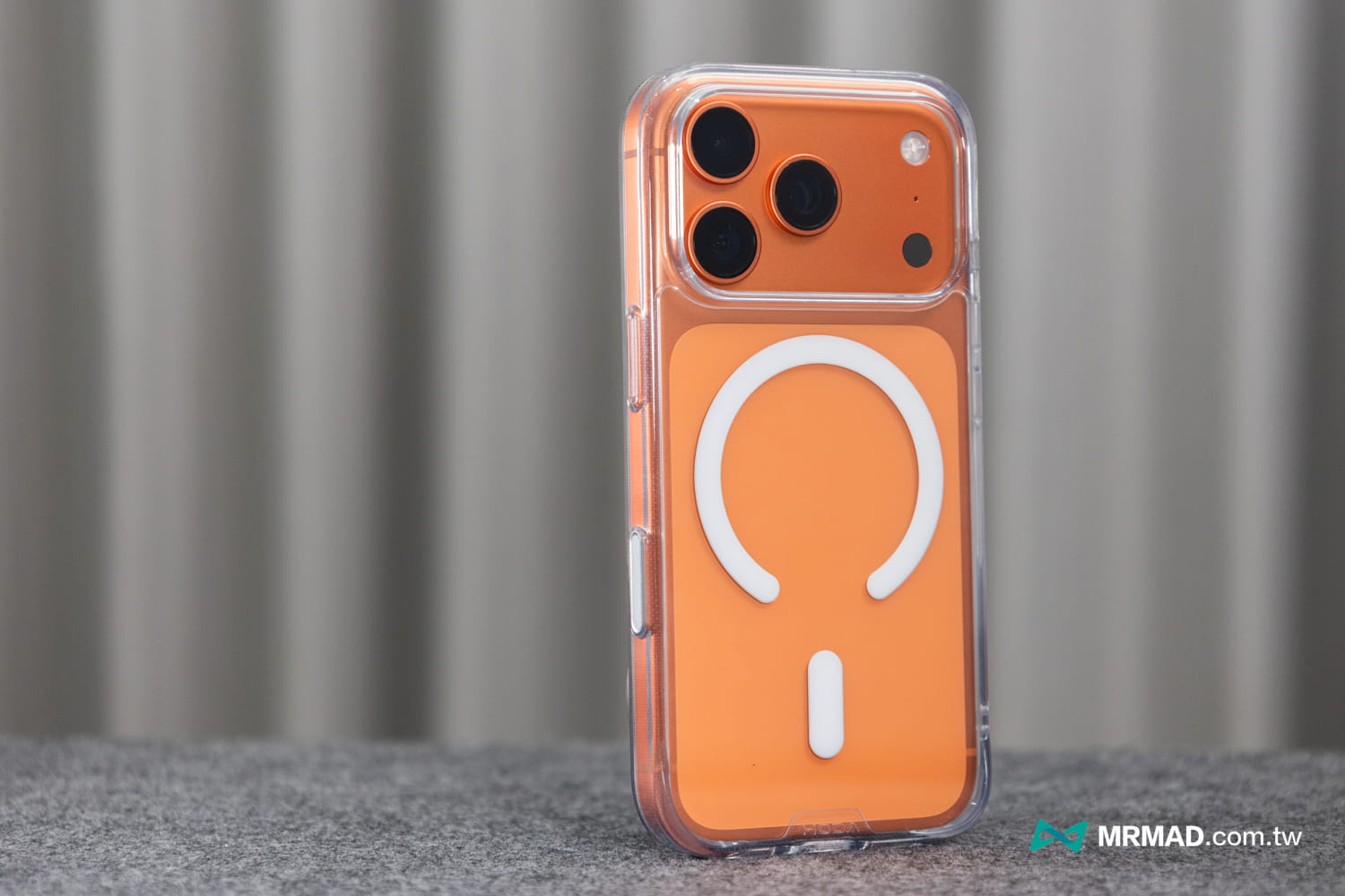 HODA iPhone 17 晶石玻璃軍規防摔保護殼開箱12