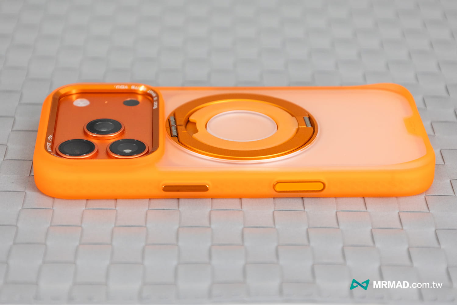 hoda iPhone 17 柔石支架指環手機殼開箱 4