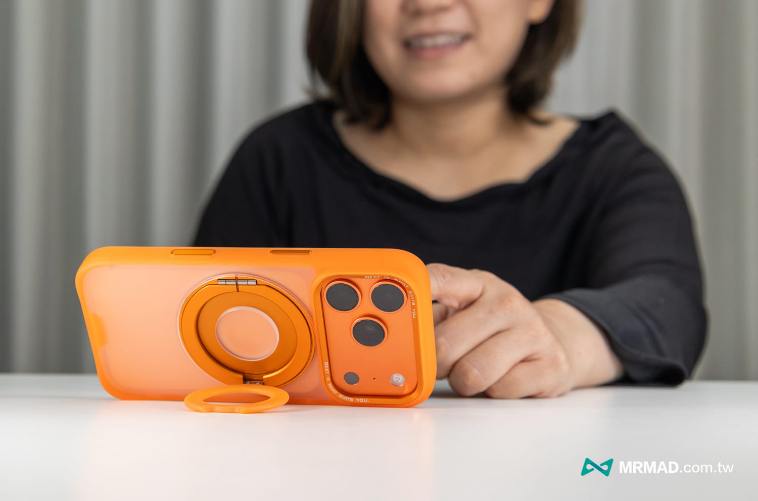 hoda iPhone 17 柔石支架指環手機殼開箱 6