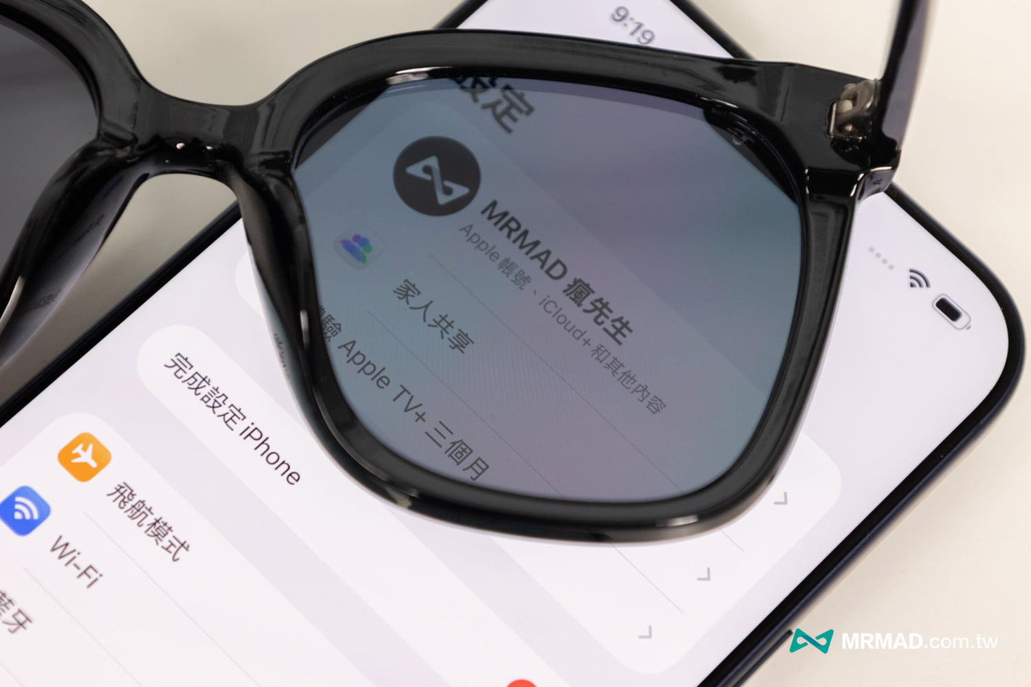 HODA 3D曲面 AR 抗反射無彩虹紋玻璃保護貼2