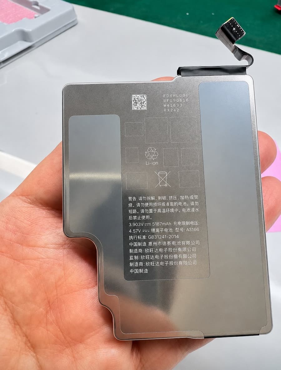 iphone 18 pro max battery capacity leak a3