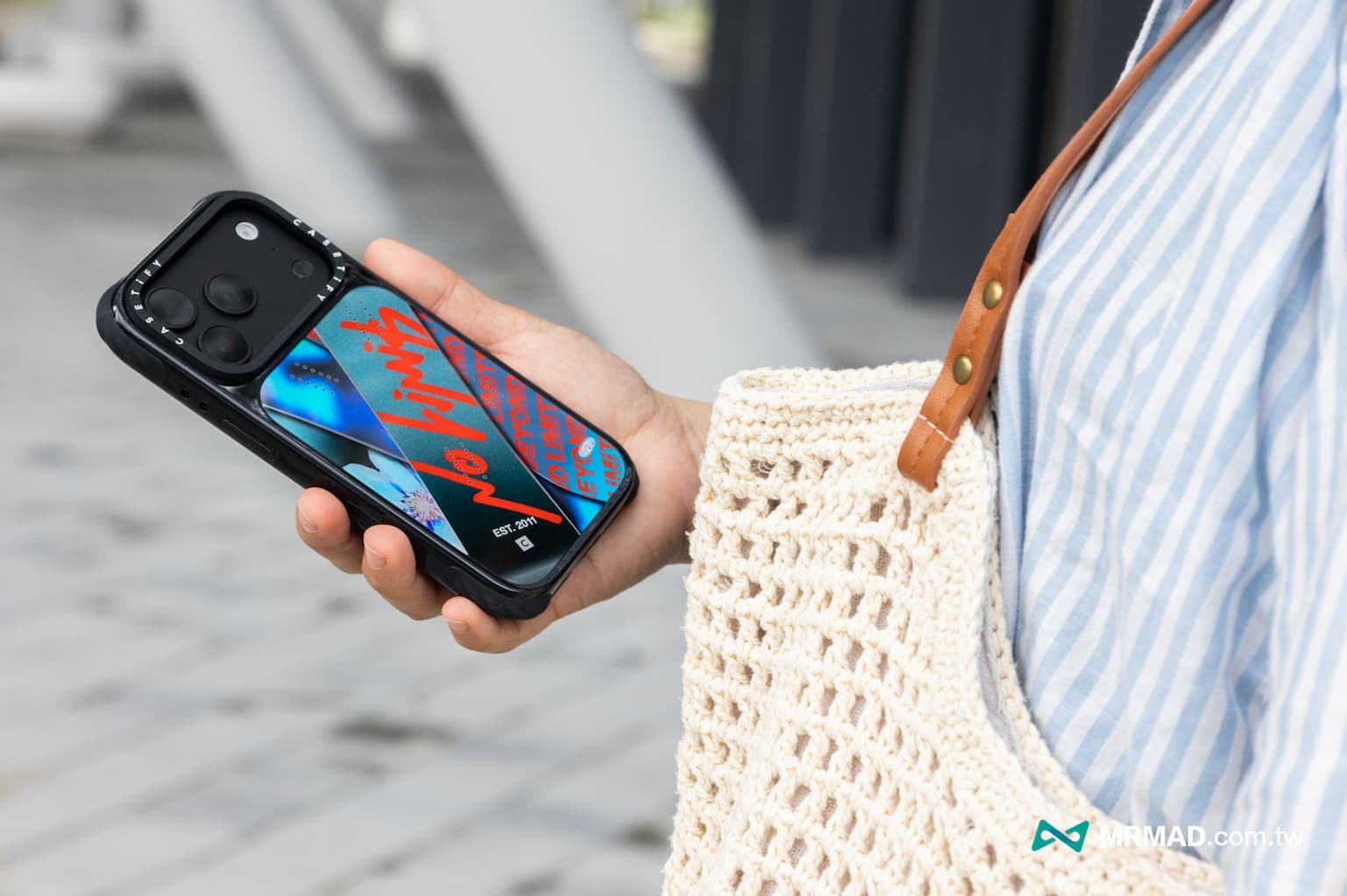 CASETiFY 防摔手機殼亮面：比透明殼更有精品感3