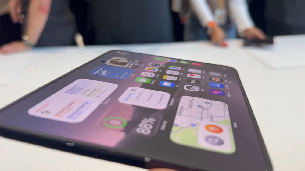 iPhone Duo摺痕明顯嗎?蘋果解釋與摺疊機實拍畫面曝光 2