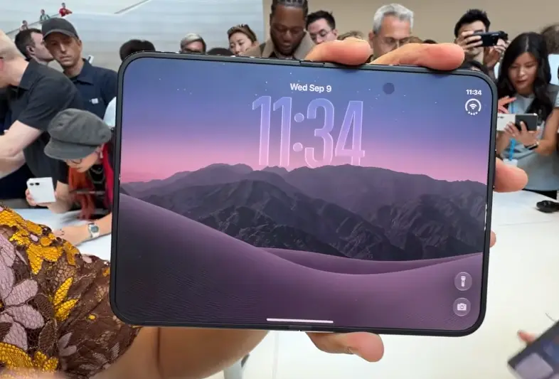 iPhone Duo摺痕明顯嗎?蘋果解釋與摺疊機實拍畫面曝光 3