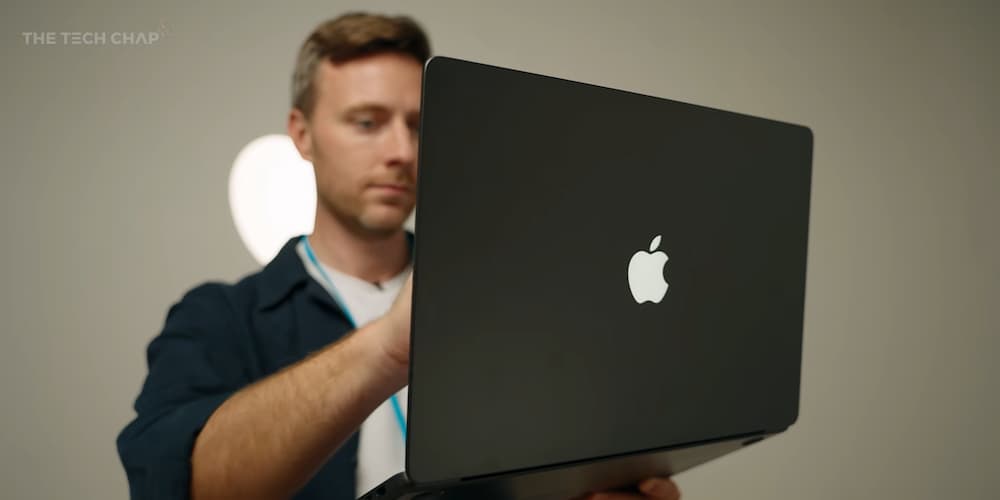 新舊款MacBook發光蘋果Logo差在哪裡 3