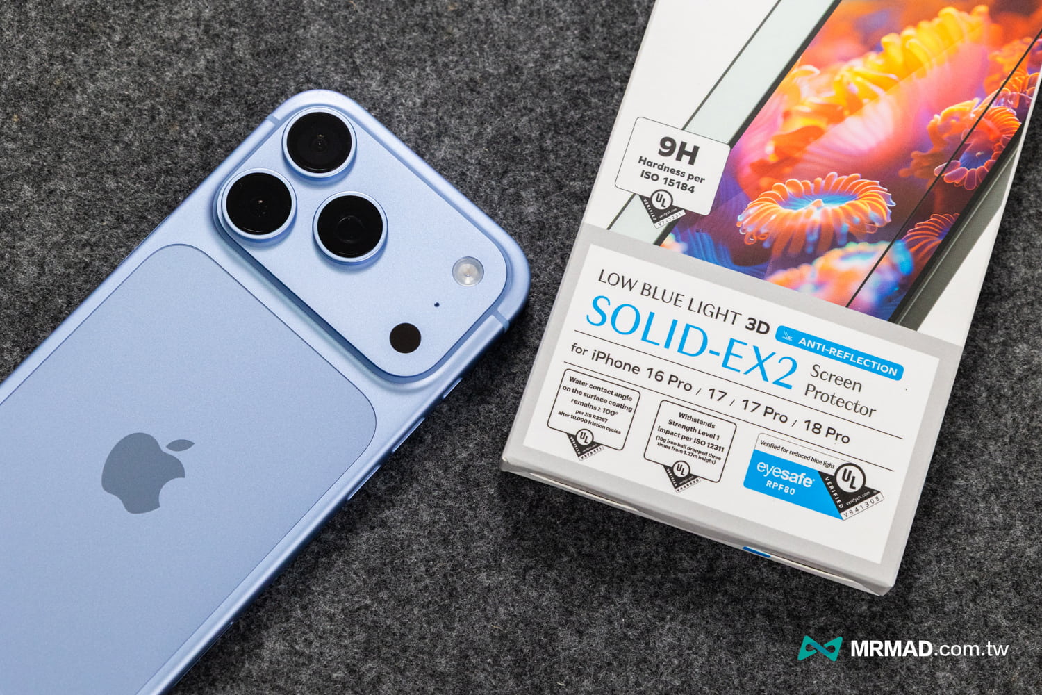 imos iPhone 18 Pro 防護三件套開箱!低藍光AR保護貼、藍寶石鏡頭貼與歐拉盾軍規防摔殼全解析2