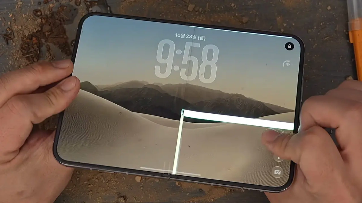 iphone duo hinge screen issue