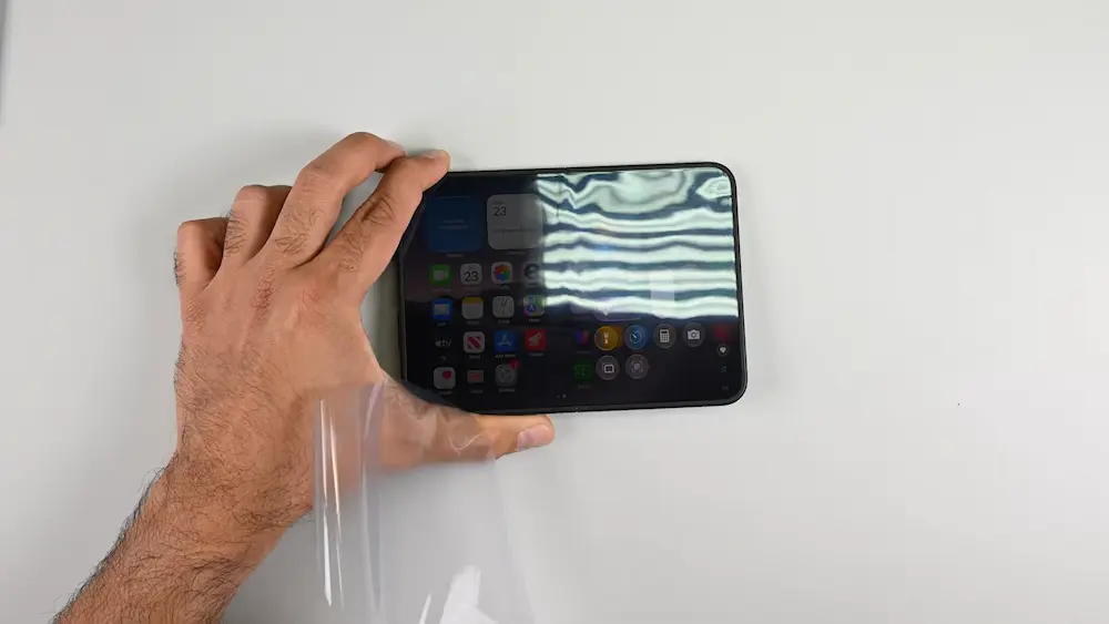 深度iPhone Duo拆解亮點2：奈米紋理膜不是普通霧面保護貼 2