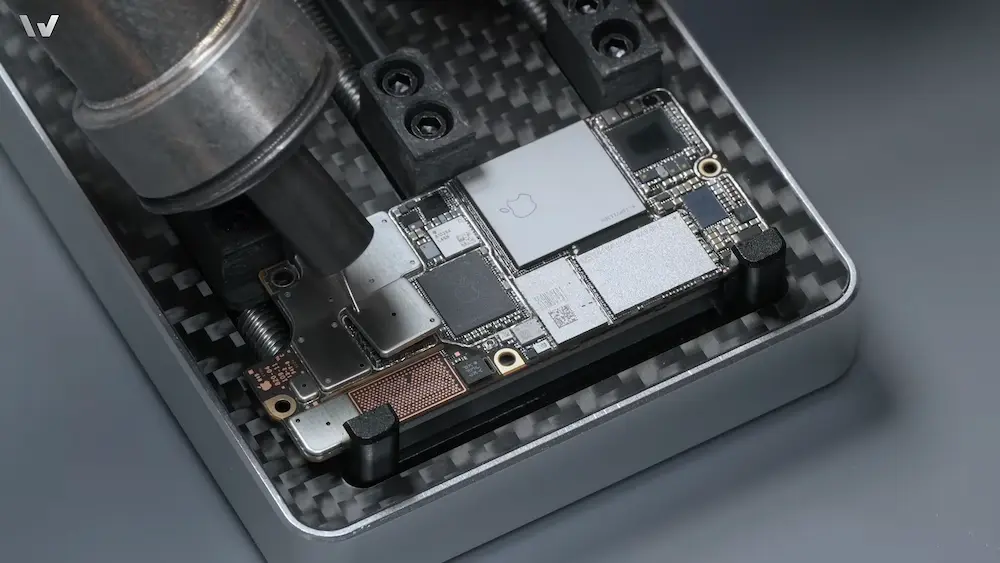 深度iPhone Duo拆解亮點7：A20 Pro 搭配單層主機板 1