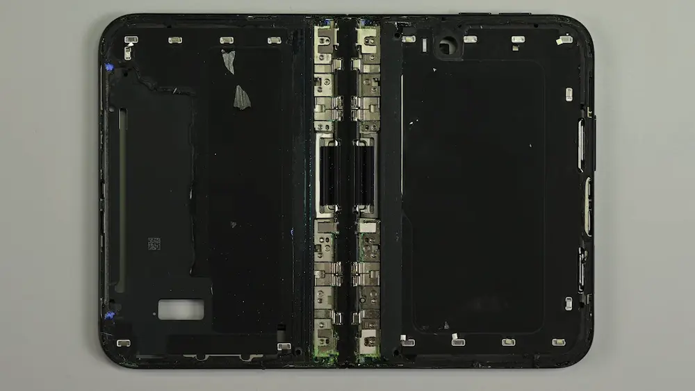 深度iPhone Duo拆解亮點12：IP68防水氣壓平衡與開孔密封上下了很多功夫 1