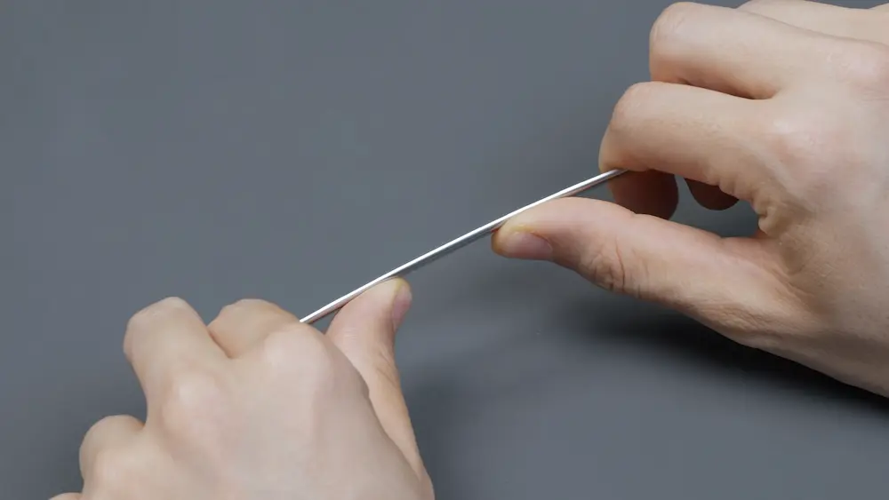 深度iPhone Duo拆解亮點15：中框採鈦鋁融合結構